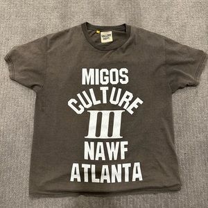 Gallery dept shirt good condition